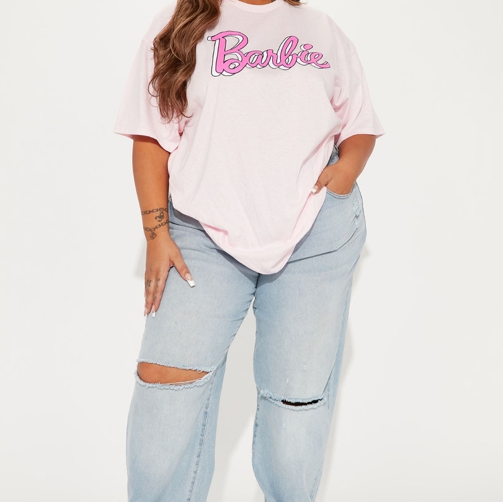 Barbie Pinky Tee Relaxfit - Picture 3 of 4